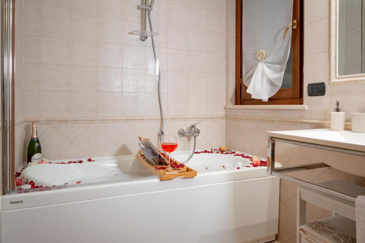 Suite Leonardo Relax Фиумичино Екстериор снимка